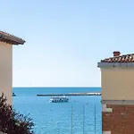 City Center Apartment Azura Vista